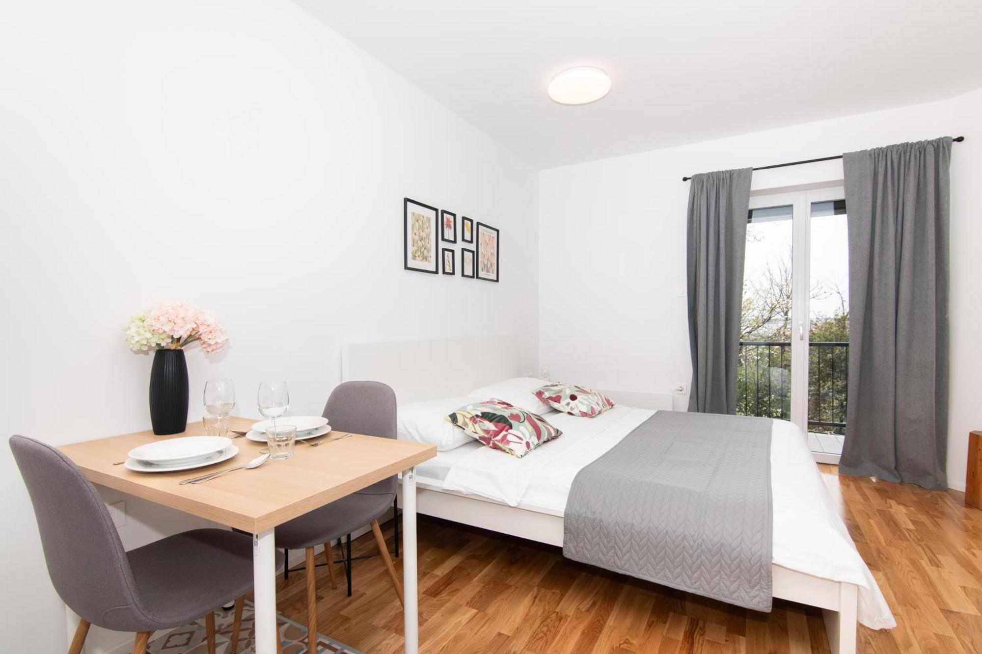 Aparthotel Forgotten Garden Apartments&rooms 3*